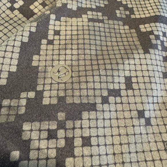 Lululemon Pants size 8 - Picture 4 of 9